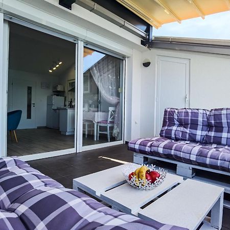 Apartment Lana Crikvenica Bagian luar foto