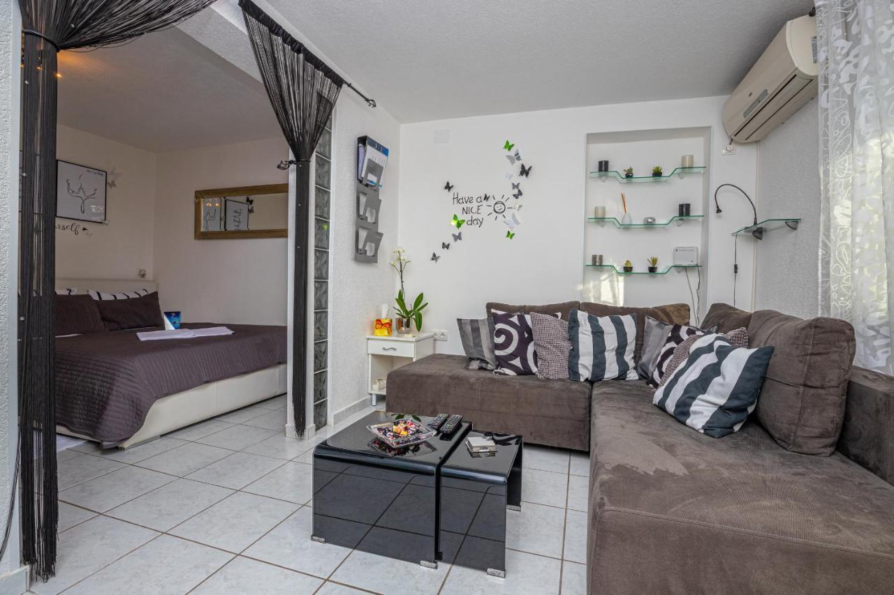 Apartment Lana Crikvenica Bagian luar foto