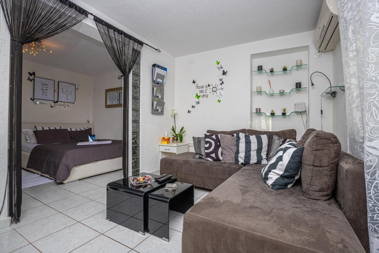 Apartment Lana Crikvenica Bagian luar foto