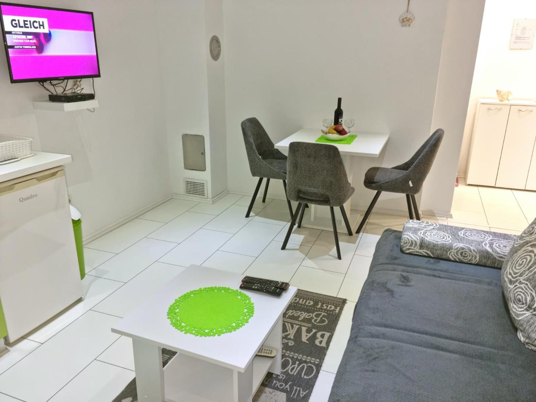 Apartment Lana Crikvenica Bagian luar foto