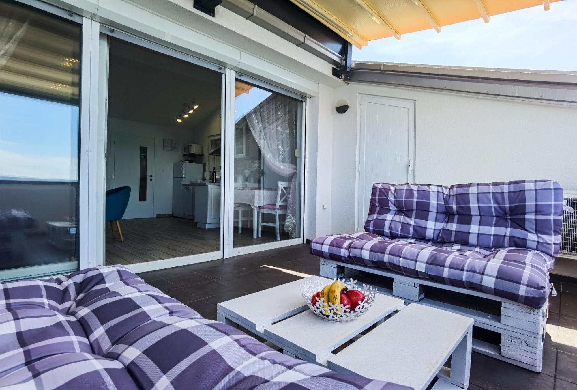Apartment Lana Crikvenica Bagian luar foto