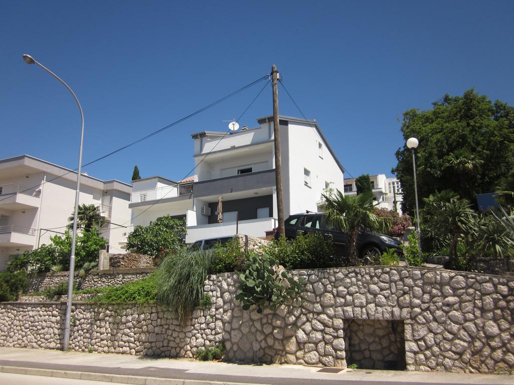 Apartment Lana Crikvenica Bagian luar foto