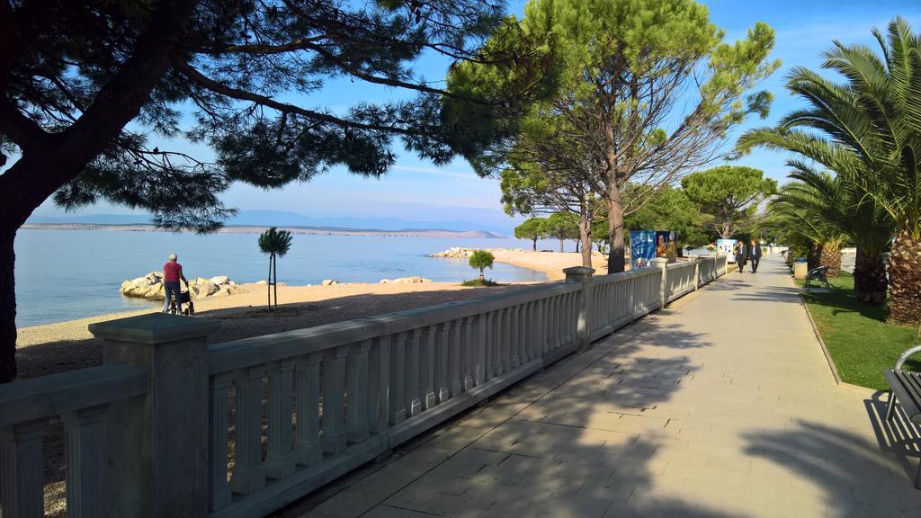 Apartment Lana Crikvenica Bagian luar foto