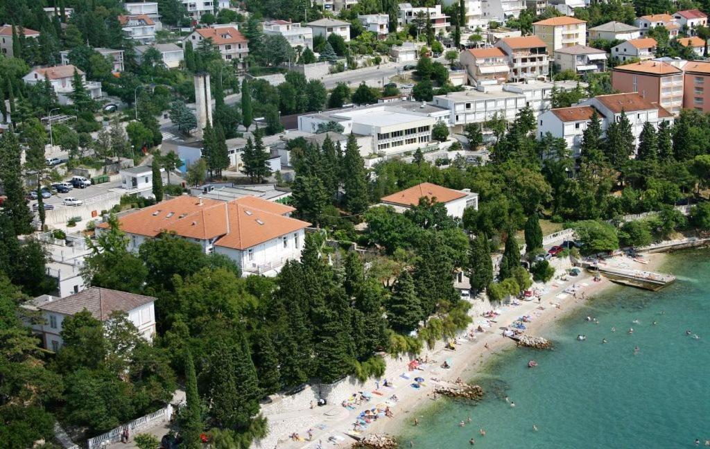 Apartment Lana Crikvenica Bagian luar foto